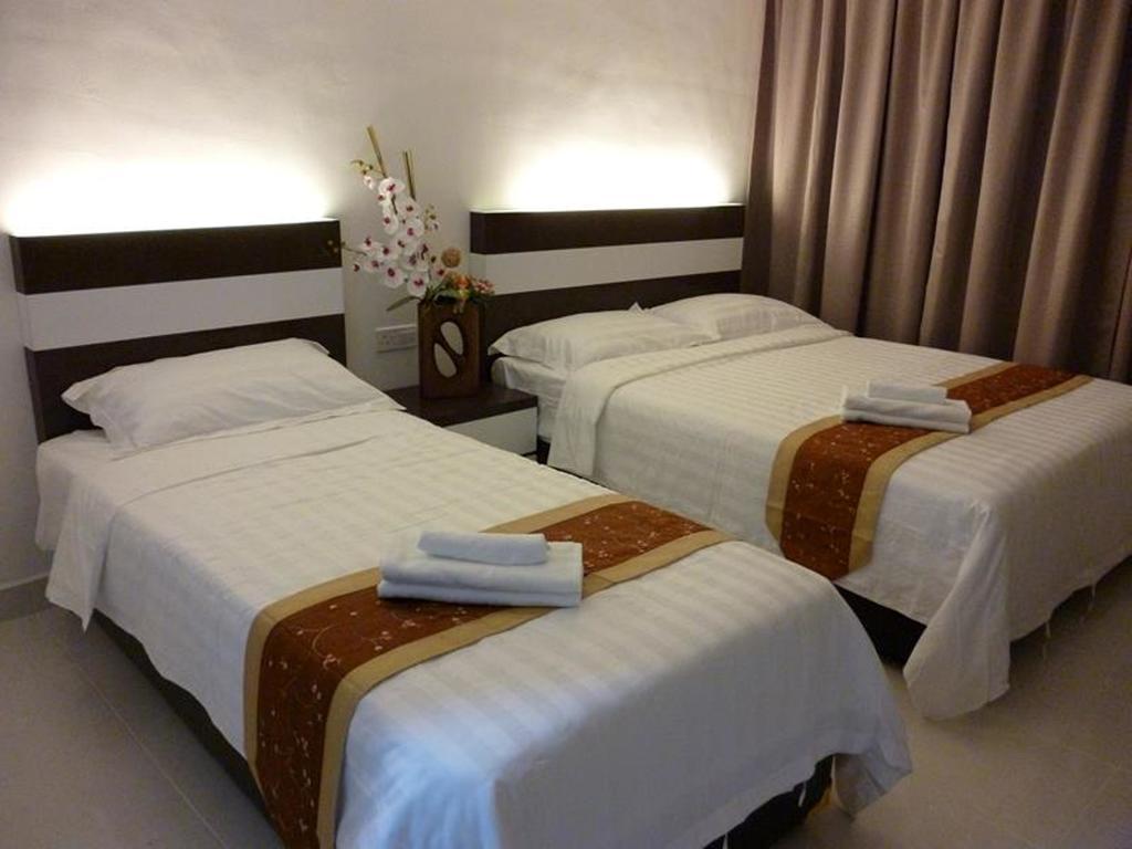 Hotel New Century *